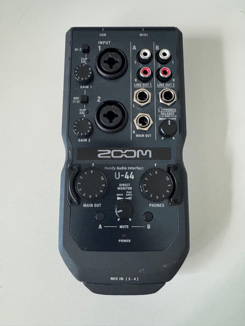 Zoom U-44 オーディオインターフェース