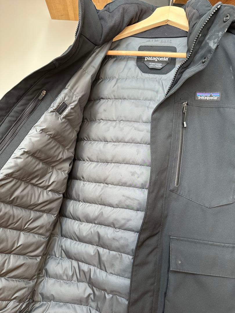 Patagonia S ダウンジャケット黒