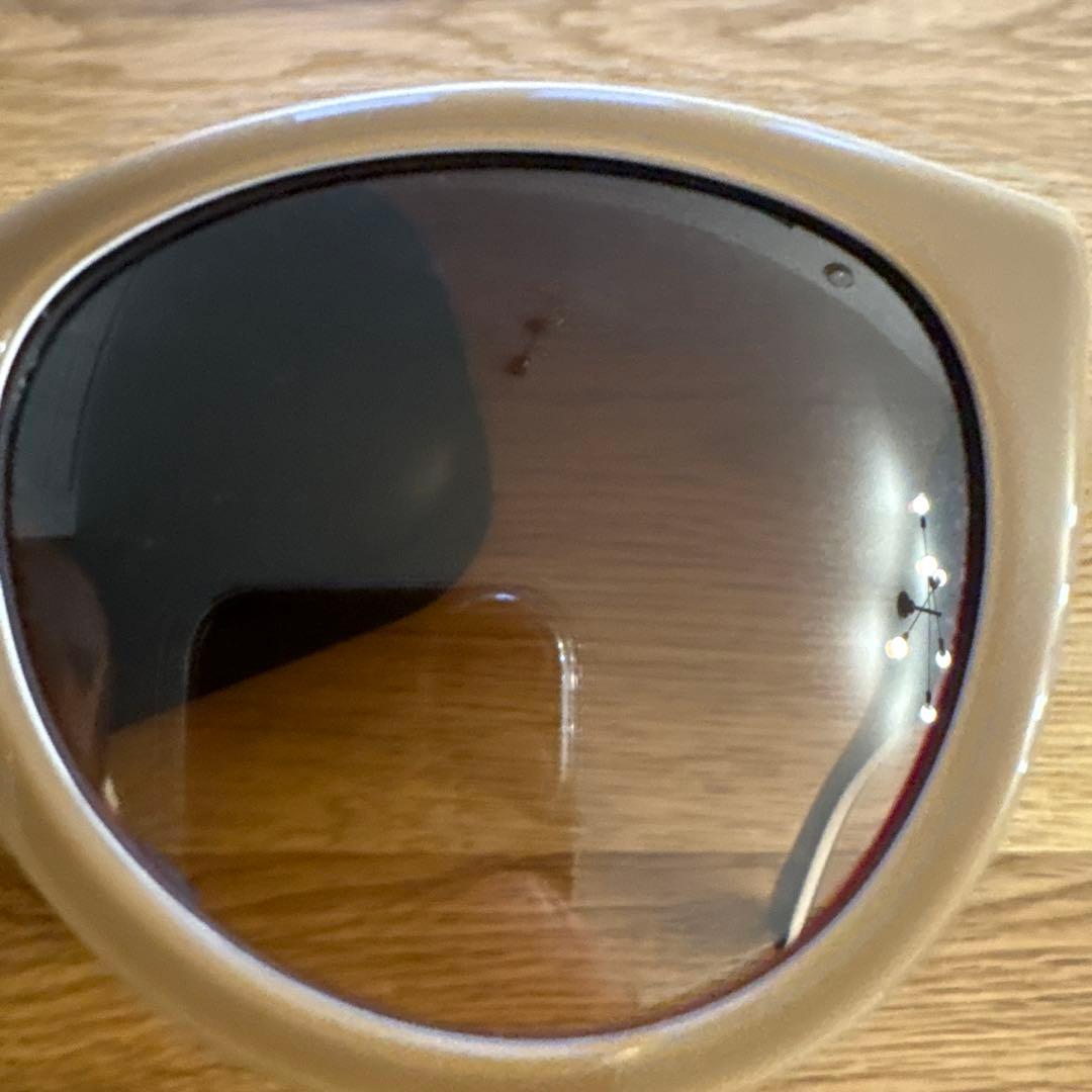 Dolce & Gabbana ブラウン キャットアイ サングラス