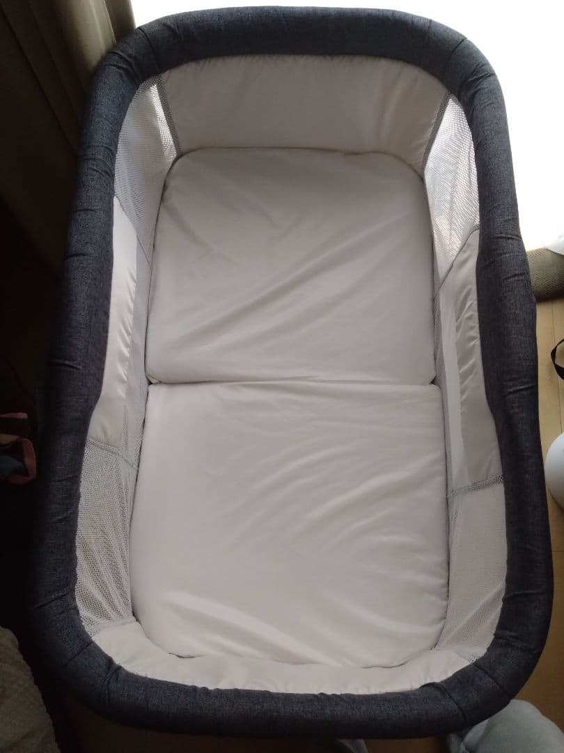 折りたたみ ベビーベッド グレー