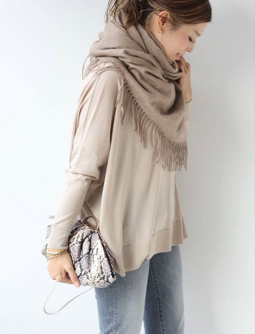 【最終】新品未使用】THE VOLON パイソン柄クラッチバッグ