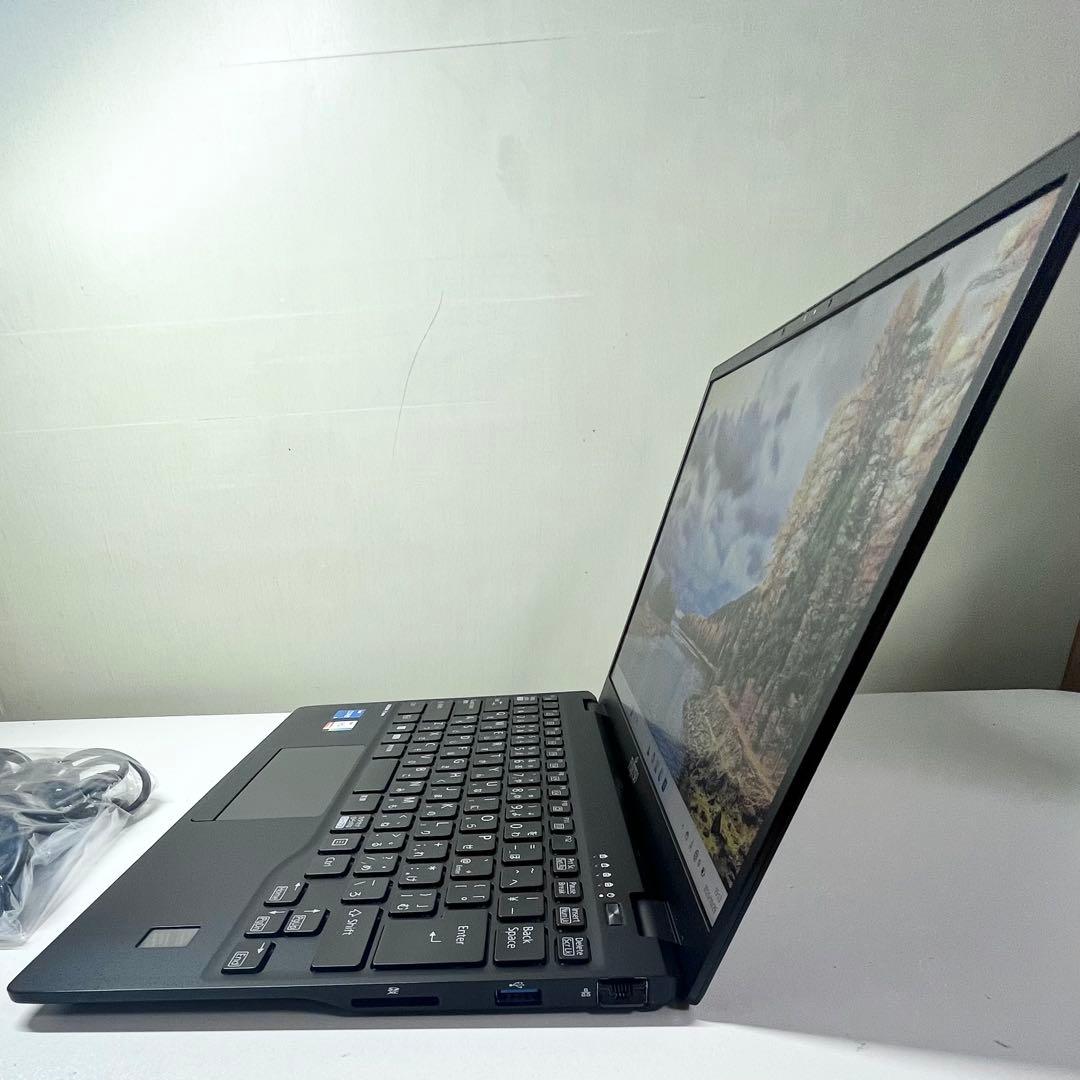 【美品】LIFEBOOK U9312/K 16GB i5 2023年 12世代
