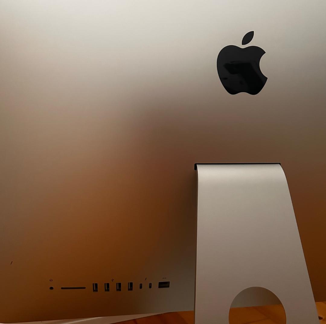 APPLE iMac（Retina 4K,21.5インチ,2019）