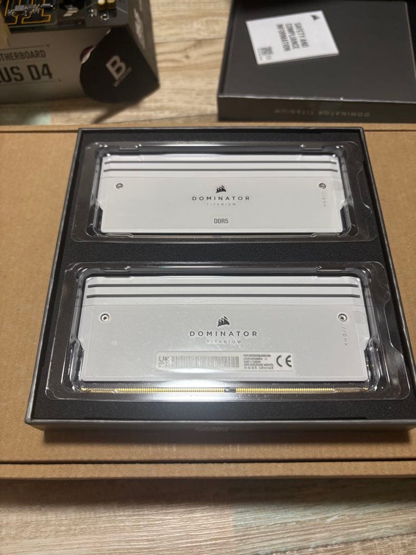 メモリー CORSAIR DOMINATOR DDR5 32GB (2x16GB)