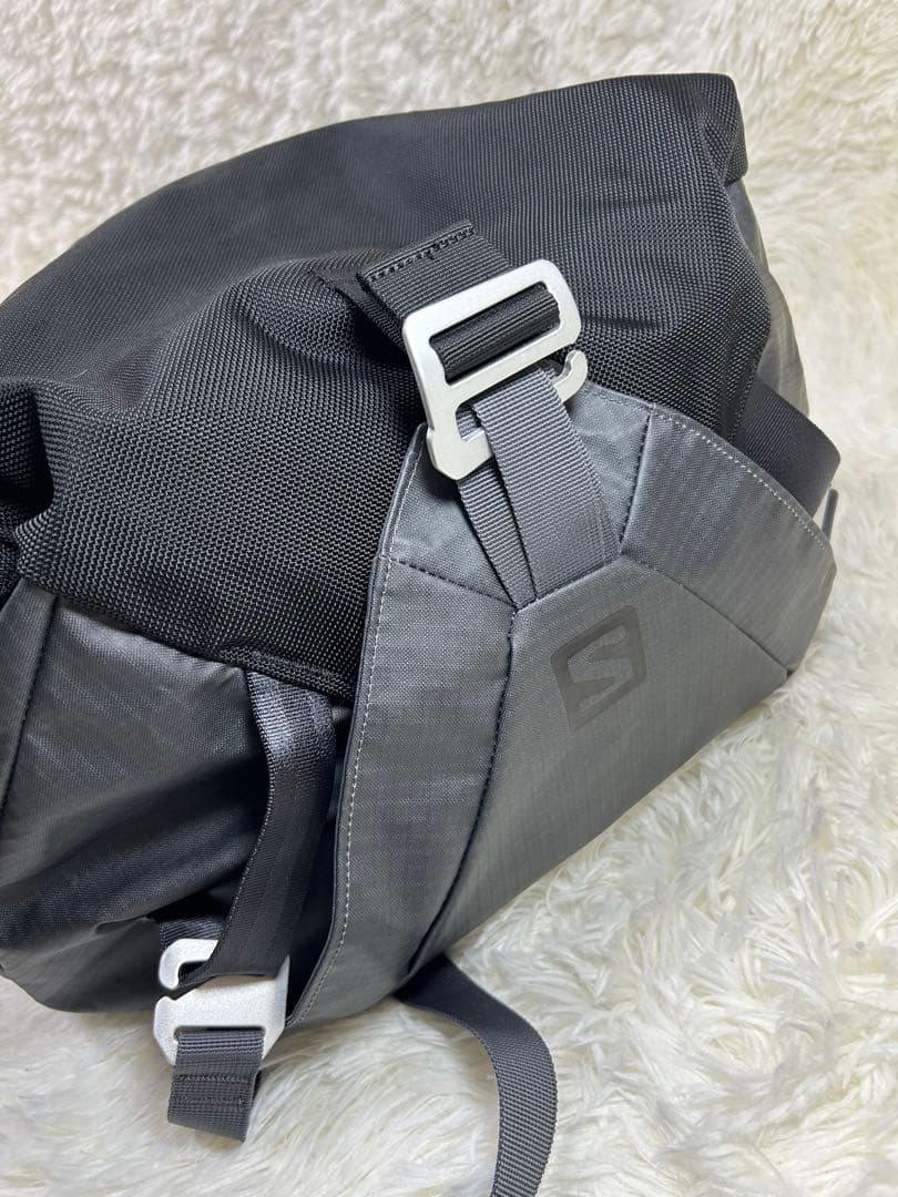 Salomon アウトライフ70L アウトライフ ダッフルバック旅行バッグ