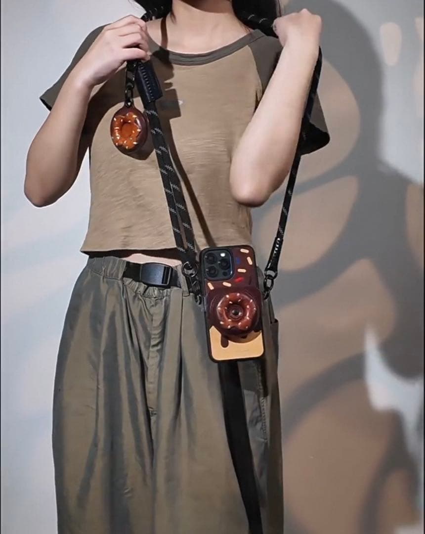 ドーナツデザイン iPhone16ProMaxケースセット　革　新品未使用