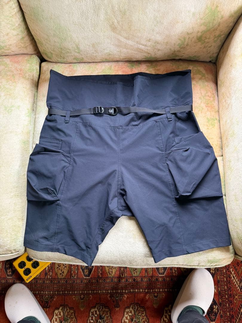 TORAYA EQUIPMENT ネイビーショートパンツ