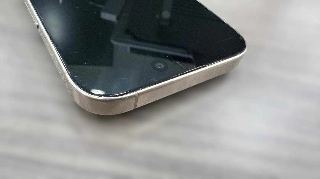 Apple iPhone 16 Pro 256GB SIMロックなし 90%