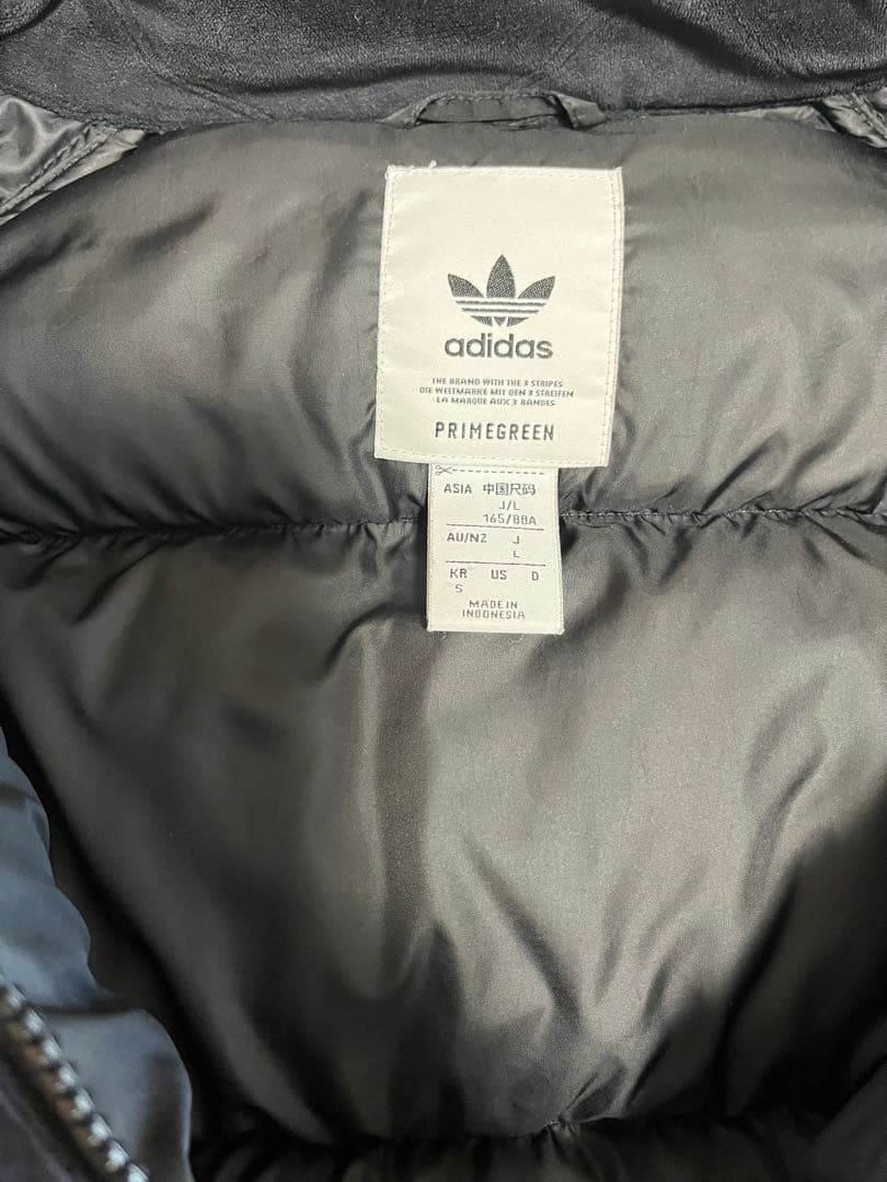 アディダス トレフォイル ブラックダウンジャケット ゴールドロゴ