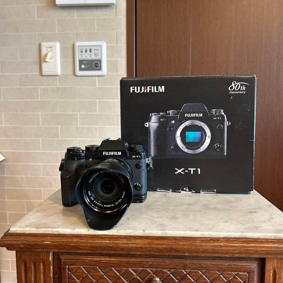 富士フィルム Fuji X-T1 、16-50ズームレンズ付