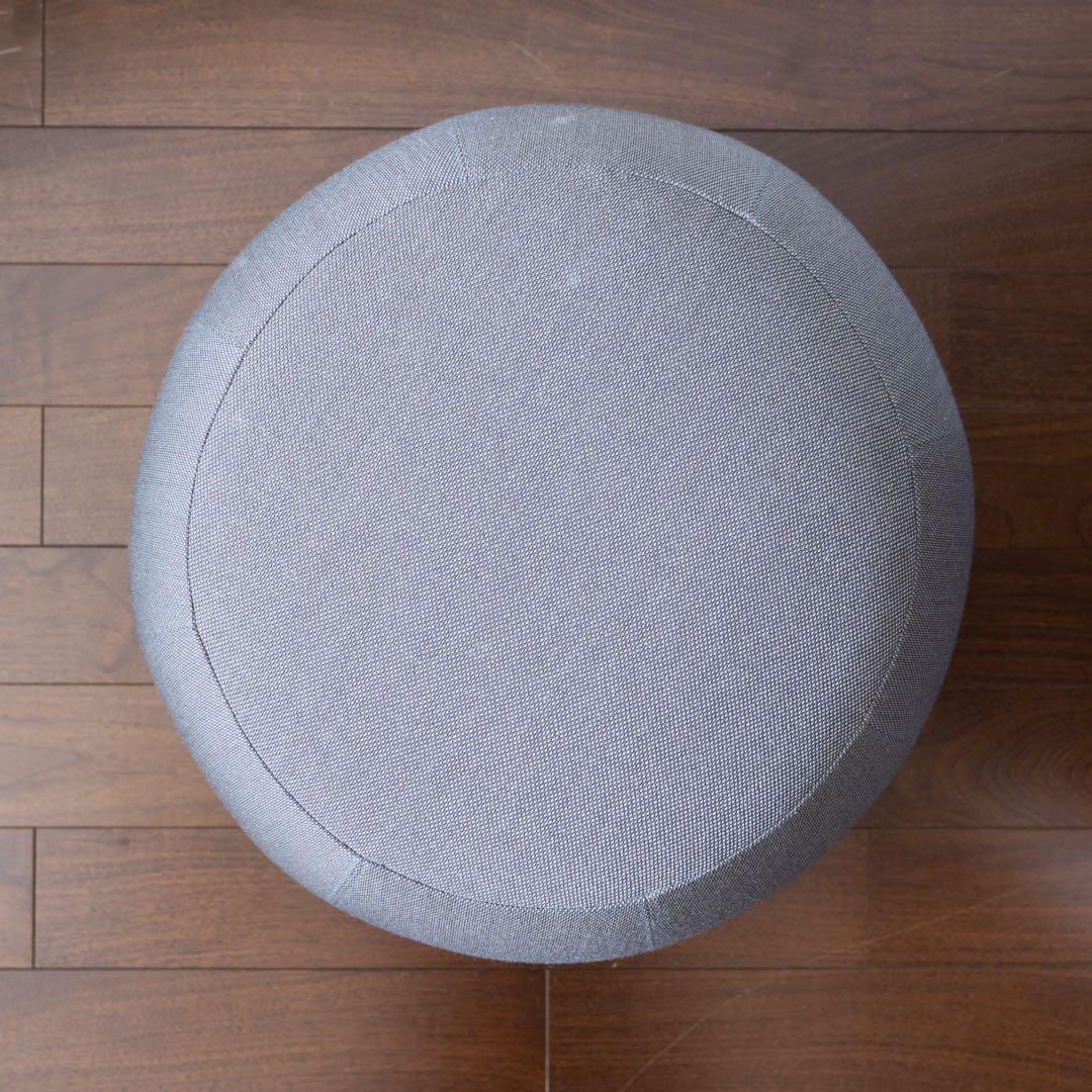 Arper Pix オットマン（ダークグレー）直径55cm