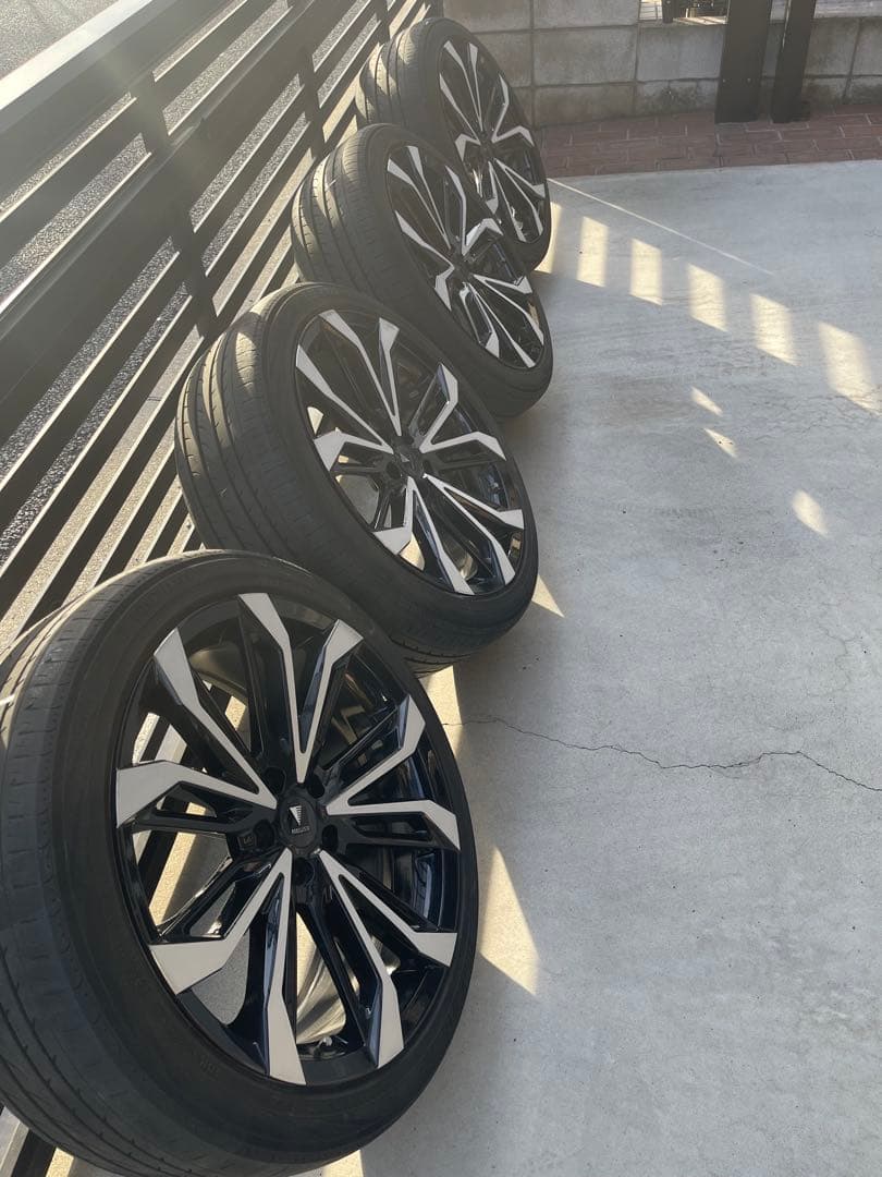 ホ*ト様 モデリスタ20インチホイール ガリ傷は直しています。 とても良いホイー