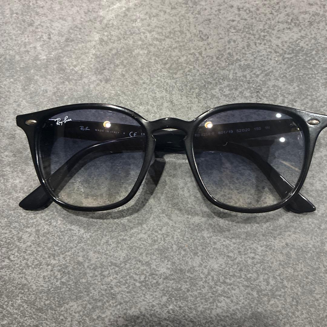 Ray Ban レイバン　サングラス　ブラック　ライトブルー