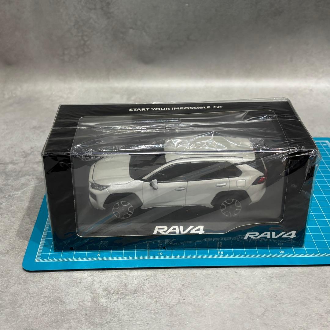 新品　TOYOTA トヨタ　RAV4 ミニカー　希少