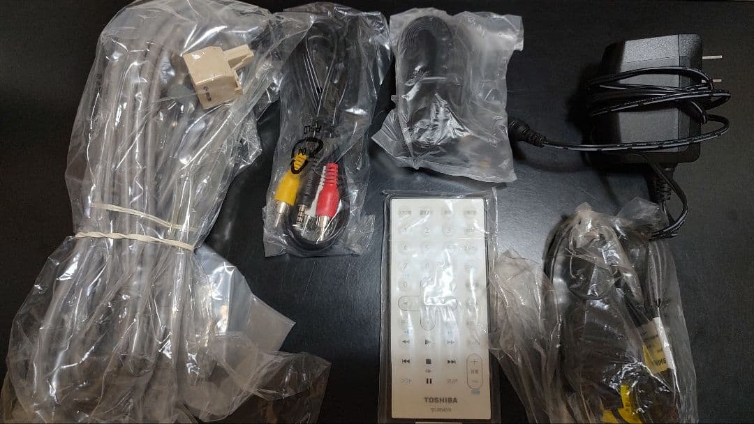 東芝ポータブルDVDプレイヤー(SD-P1010S)、REGZA、TOSHIBA