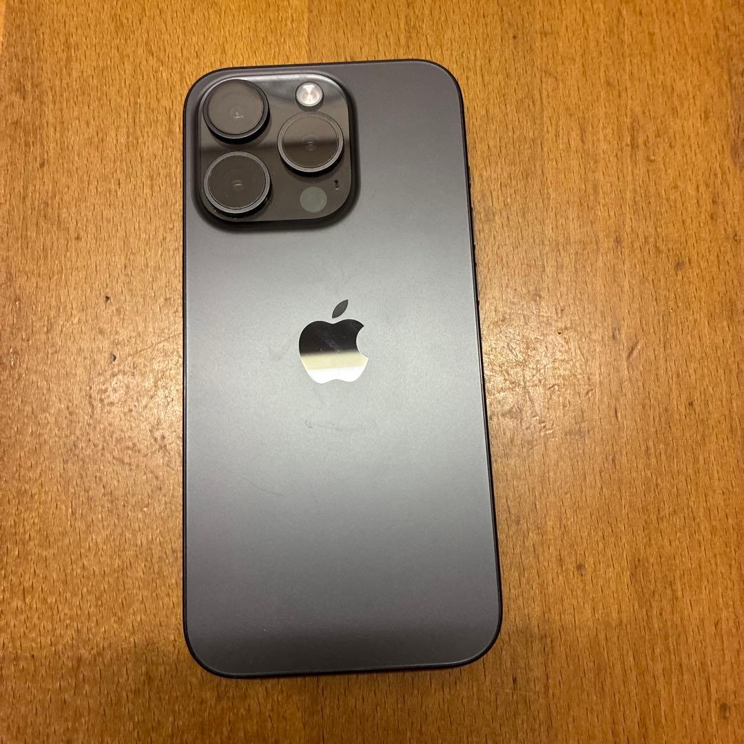ジャンク品 iPhone 15 pro 128GB 部品取り用