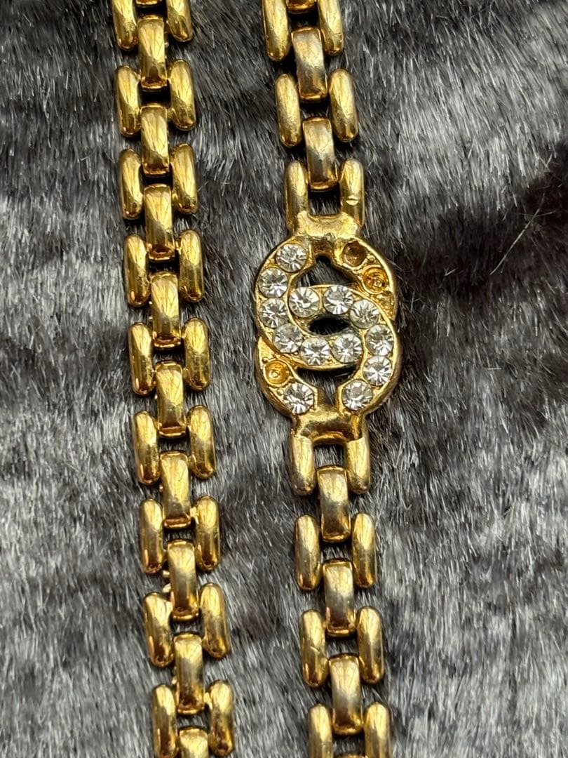 ゴールドチェーンネックレスとブレスレットセット