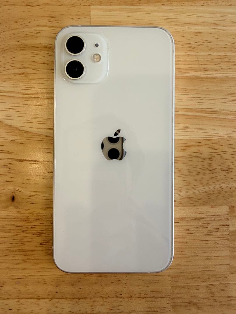 iPhone 12 ホワイト64 GB SIMフリー