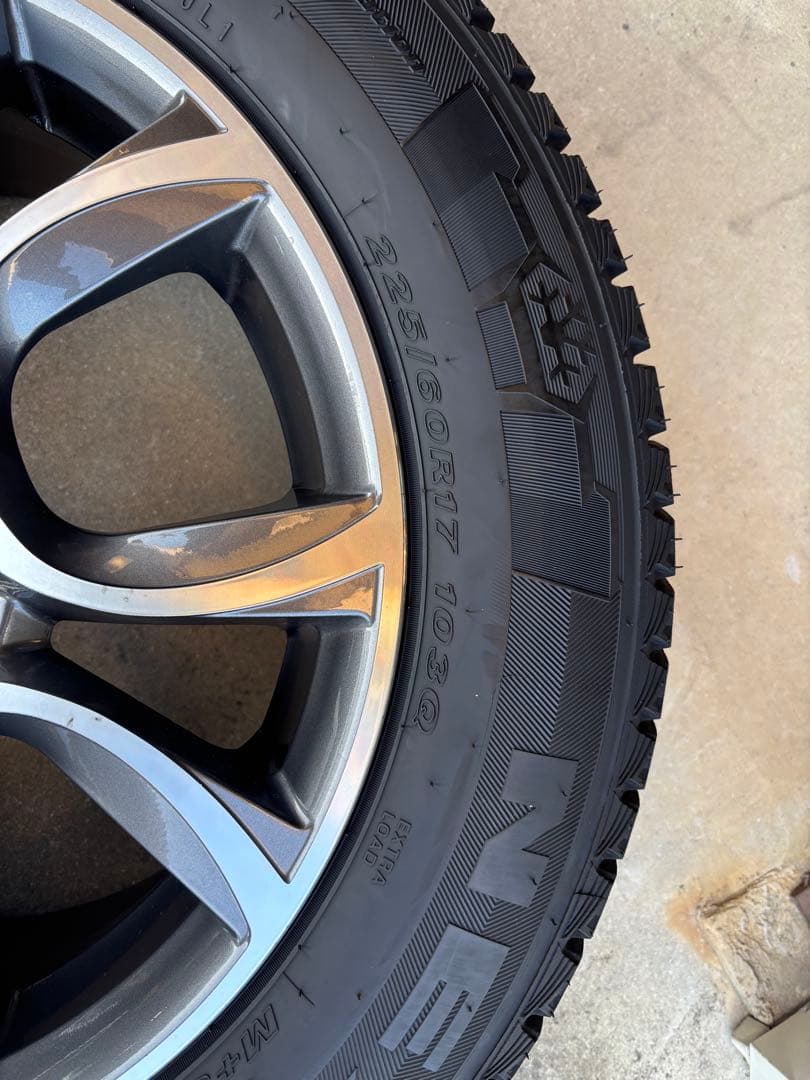 スタッドレスタイヤ・ホイールセット4本 225/60R17