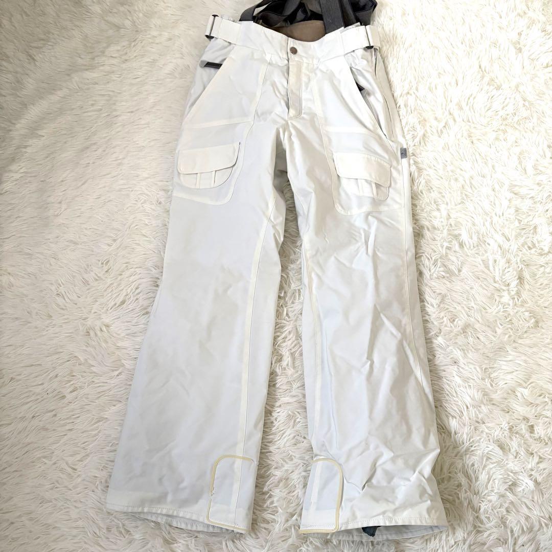 美品☆ellesse ITALY エレッセ　スキーウェア　上S 下M ホワイト