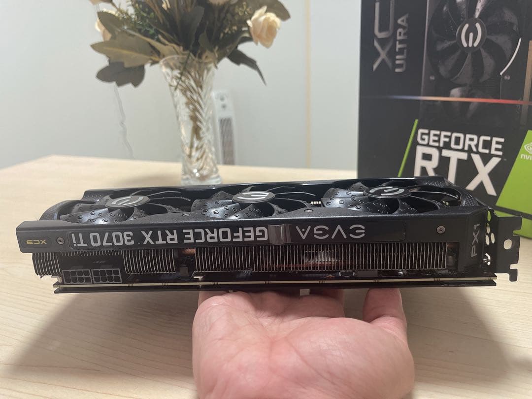 グラフィックボード・グラボ・ビデオカード GeForce RTX 3070 Ti XC3 Ultra