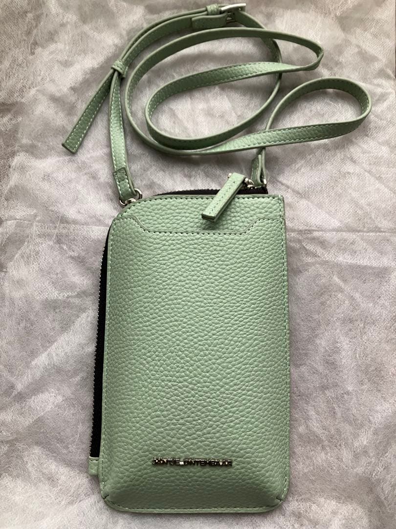 ヤンチェオンテンバール スマホショルダー