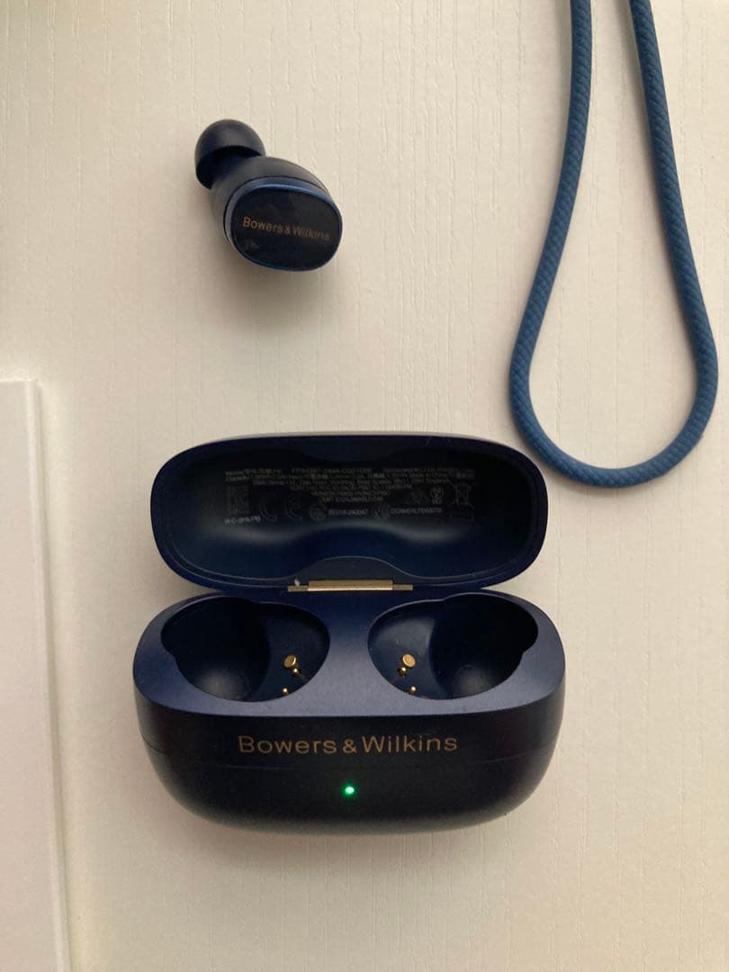 Bowers & Wilkins PI8 ワイヤレスイヤホン ネイビー