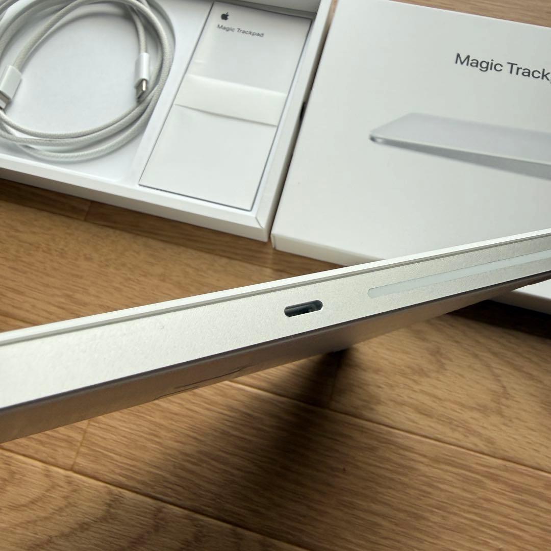 Magic Trackpad ホワイト 第3世代 USB-C MK2D3ZA/A