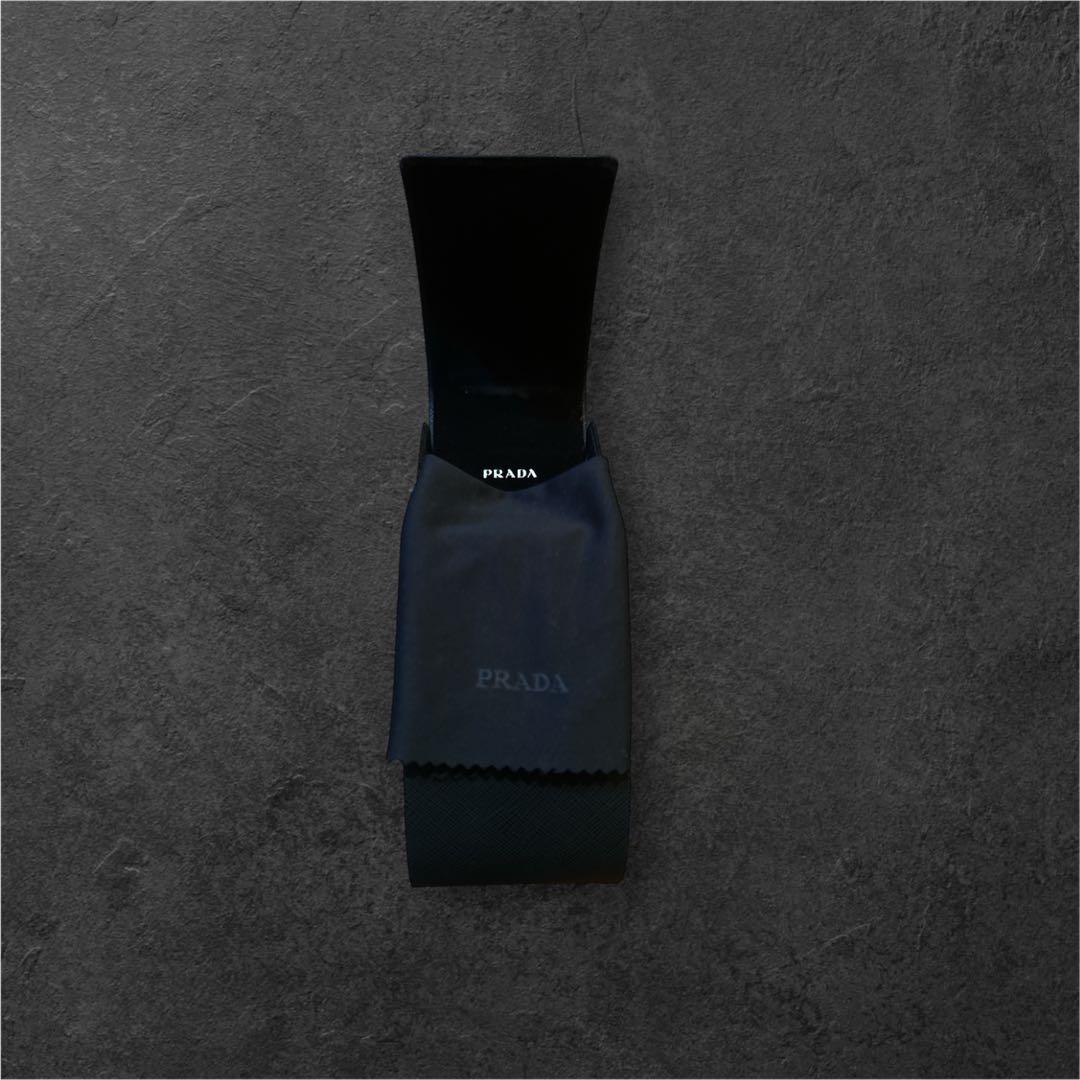 PRADA MADE IN ITALYホワイトサングラス　ケース付　箱クリーナー