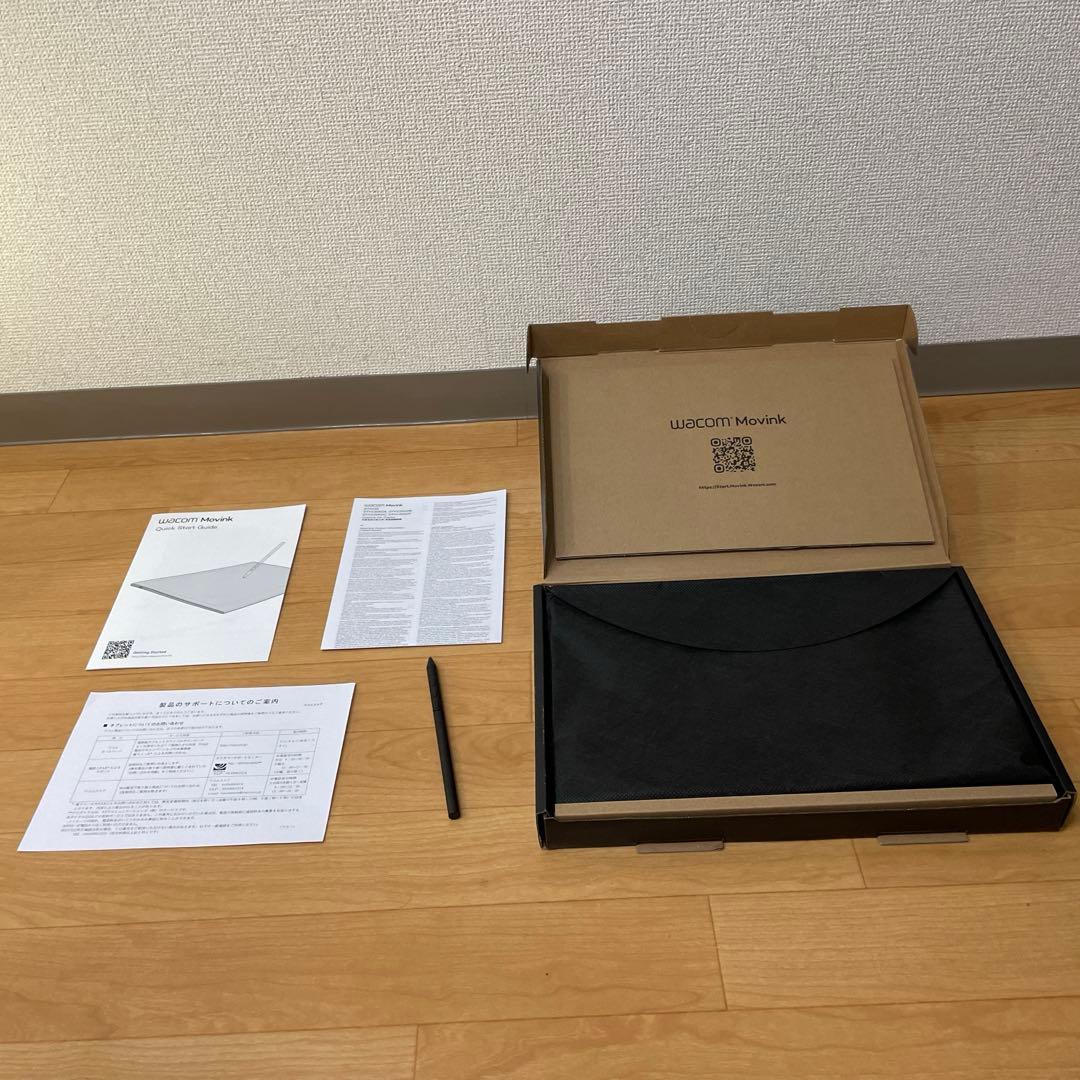 Wacom Movink 13 専用スタンド、ケース付き