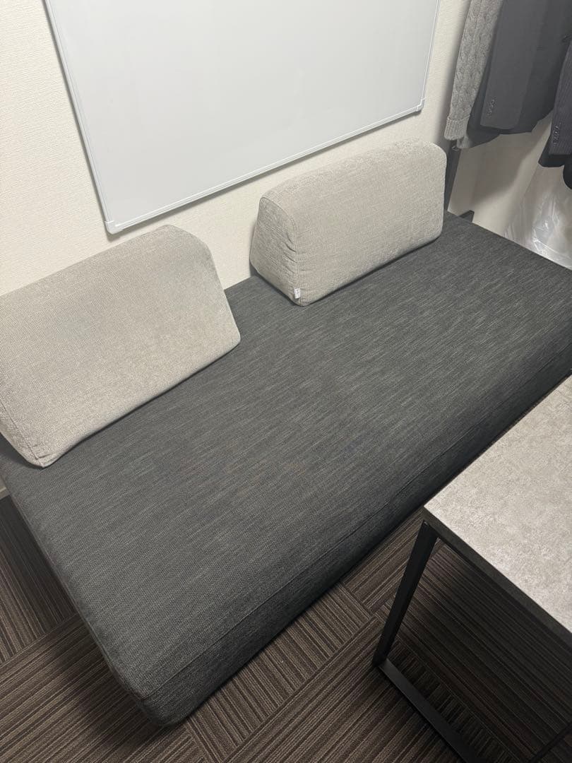 大塚家具 ソファ「アイランド」スリムサイズ 布ダークグレー／ライトグレ