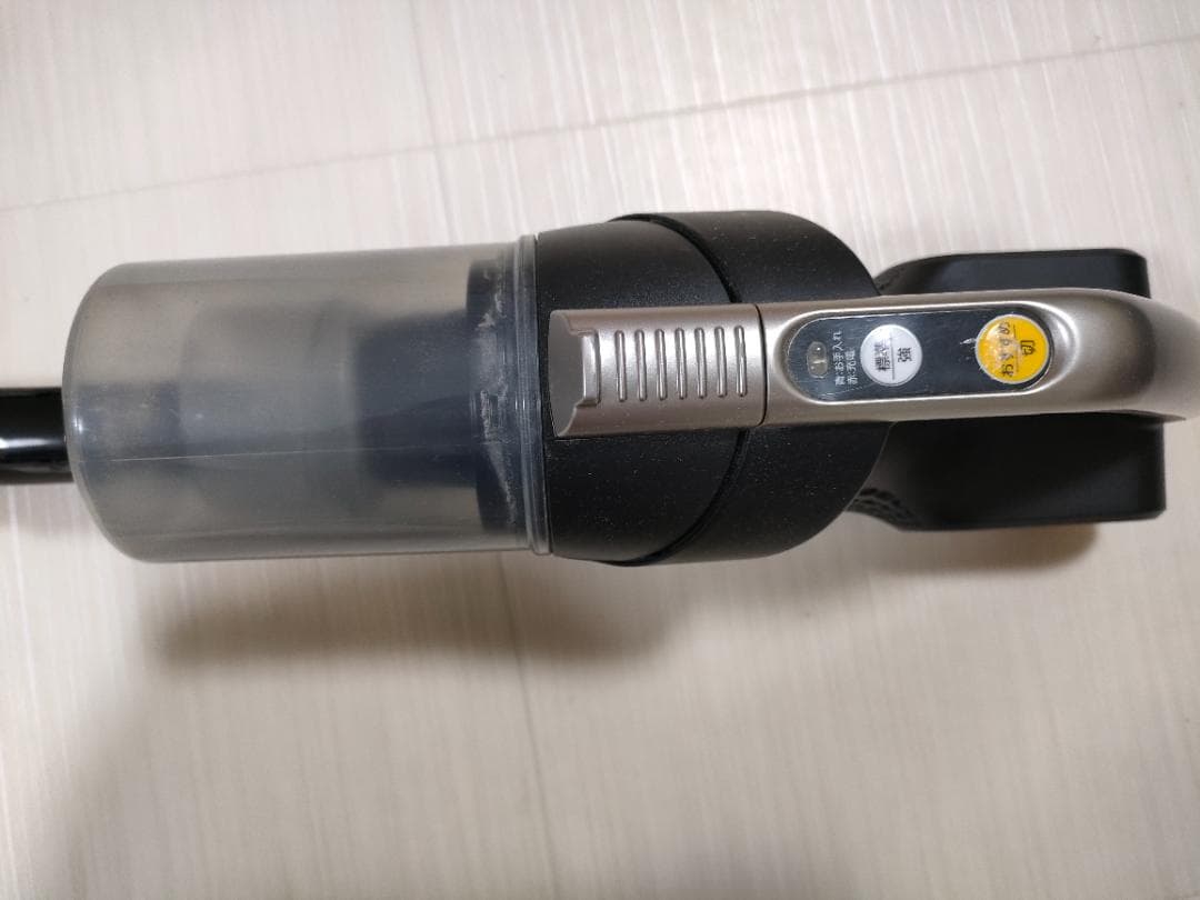 TOSHIBA スティッククリーナー　充電式