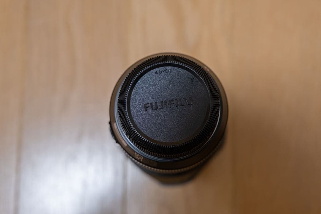 FUJIFILM XF33mm F1.4 単焦点レンズ　純正メタルフードつき