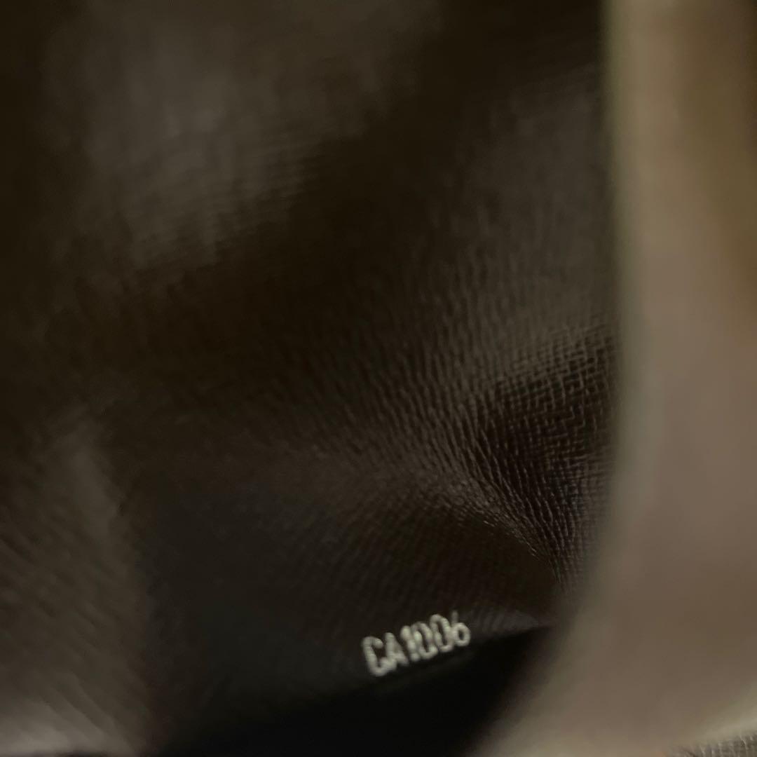 LOUIS VUITTON キーケース