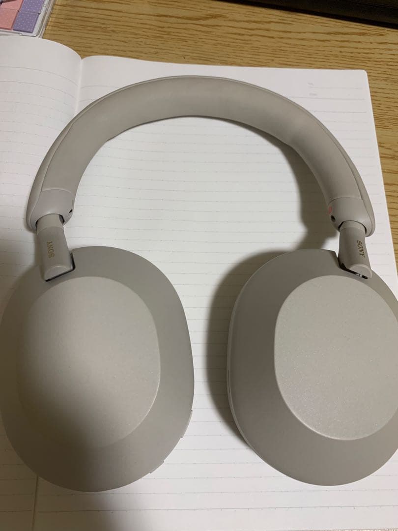 SONY WH1000XM5 ワイヤレスヘッドホン　ホワイト　ケース込み
