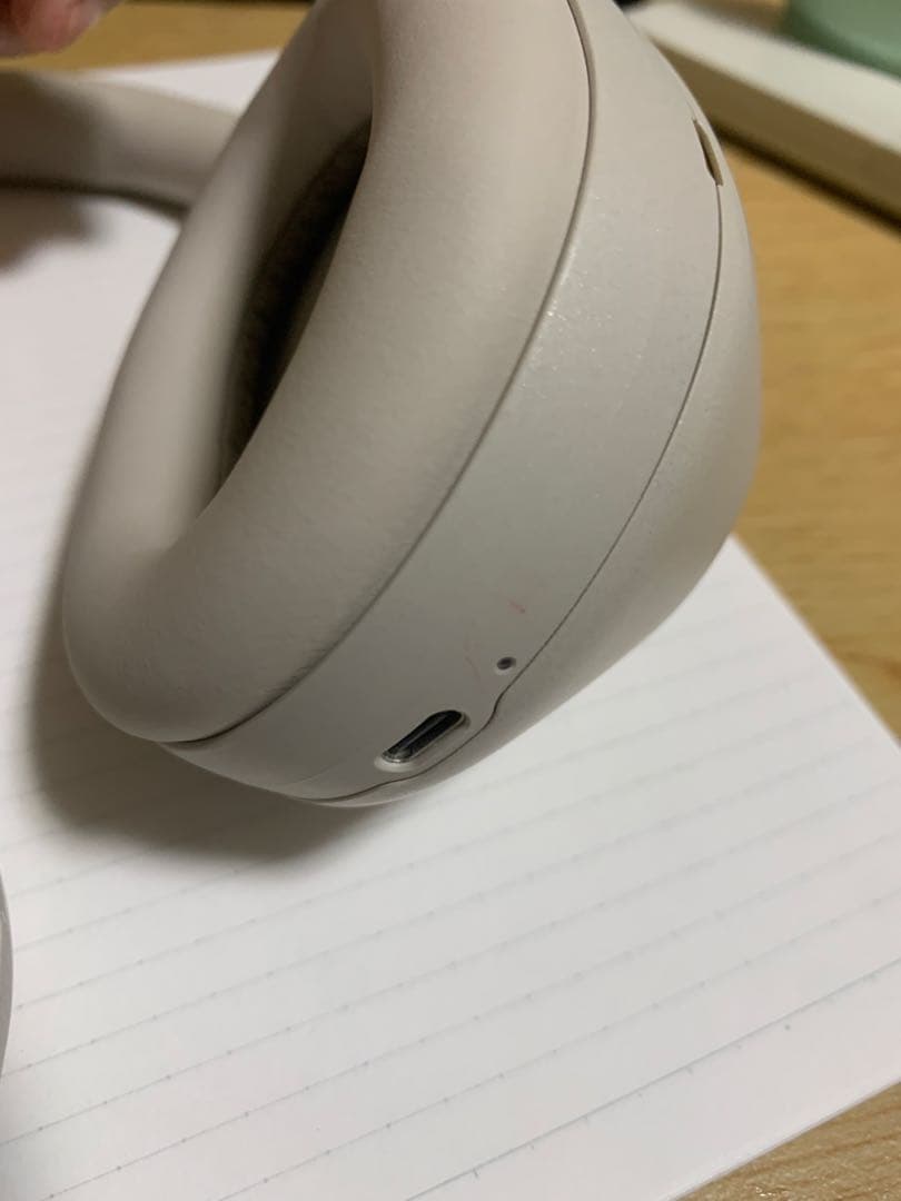 SONY WH1000XM5 ワイヤレスヘッドホン　ホワイト　ケース込み