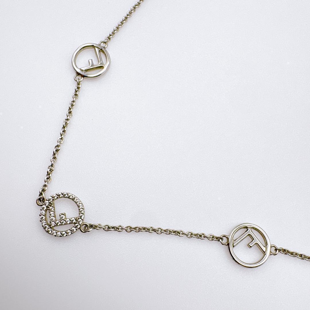 看*R様 【FENDI】エフイズ ロゴチャーム ストーン シルバーネックレス41