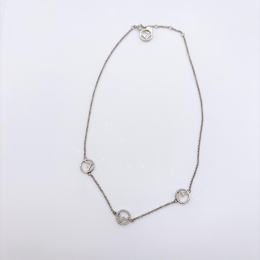 看*R様 【FENDI】エフイズ ロゴチャーム ストーン シルバーネックレス41