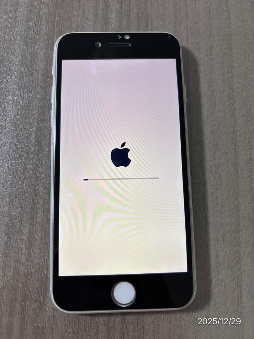 ぽ*い様 iphone8 64GB シルバー