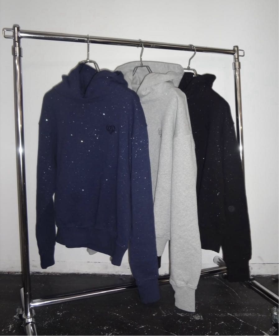 HTH ブラックセットアップ上のみ（glitter logo hoodiel）