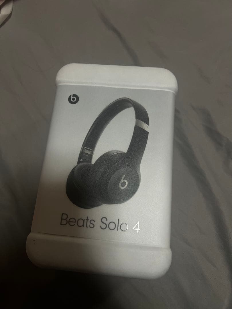 Beats Solo 4 ヘッドホン