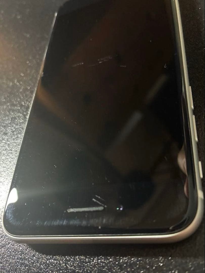 【第2世代】iPhoneSE 64GB ホワイト SIMフリー