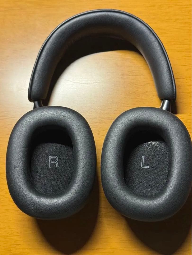 Bowers & Wilkins B&W Px8 ブラック