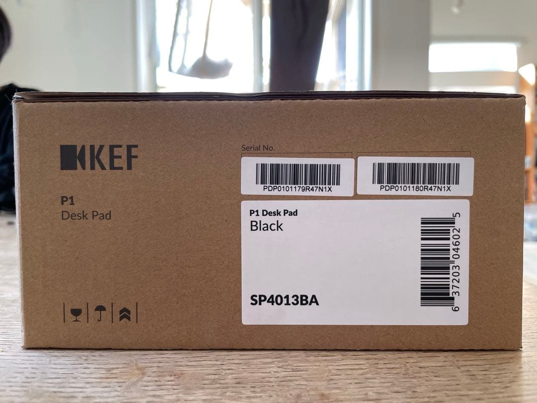 KEF P1 Desk Pad Black lsxII用