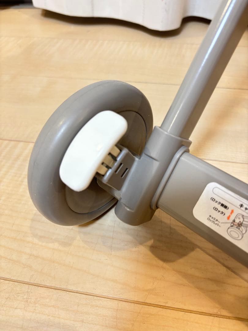 美品　アップリカ　ユラリズムスマート　ハイローチェア