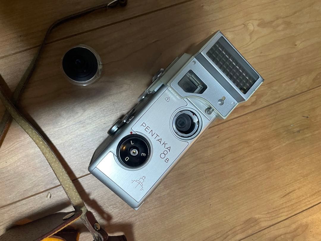 Pentacon Pentaka 8B 8mm ムービーカメラ