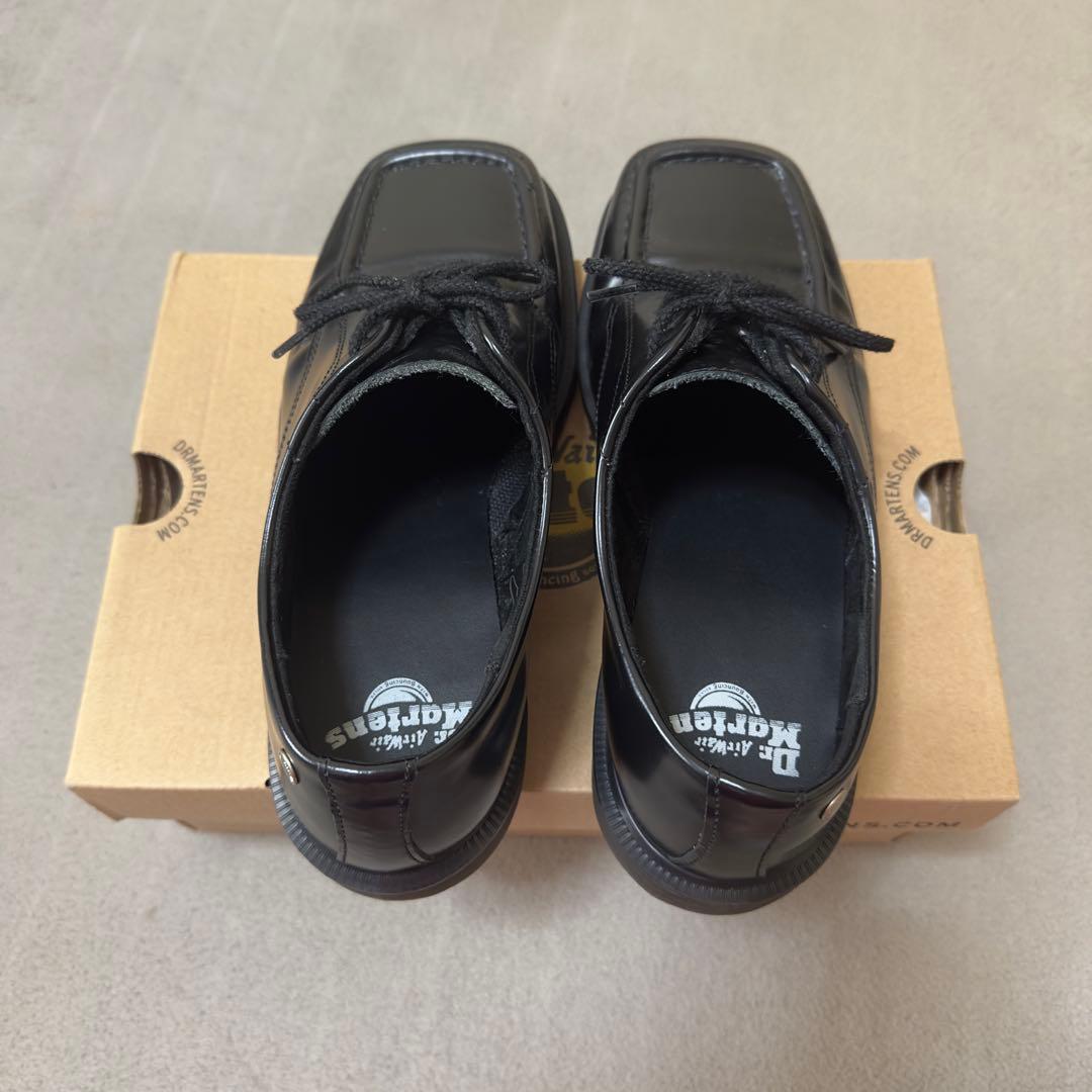 Dr. Martens Durrow 5i ホール スクエア