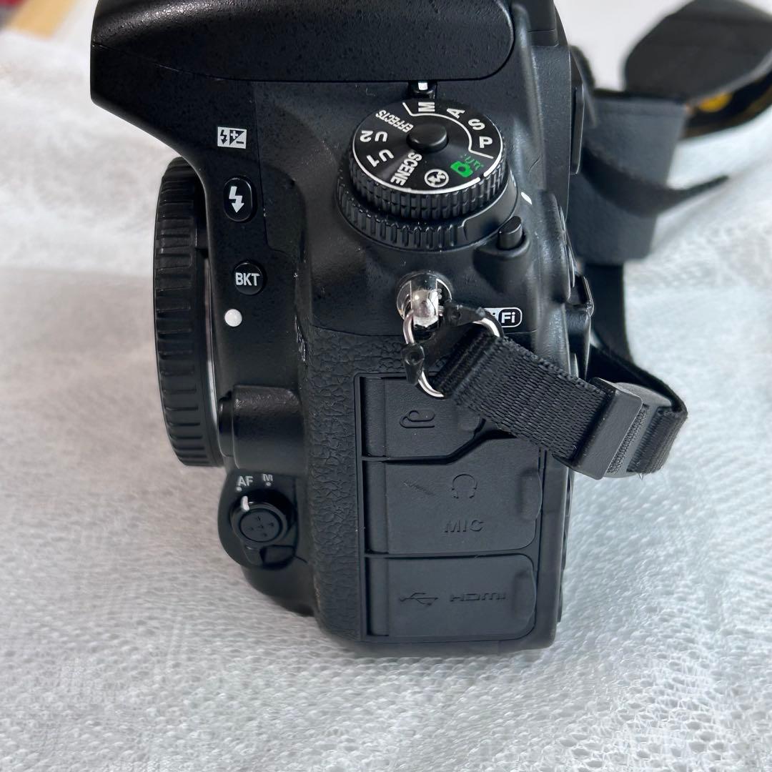 Nikon D750 一眼レフカメラ 本体　縦グリップ付き