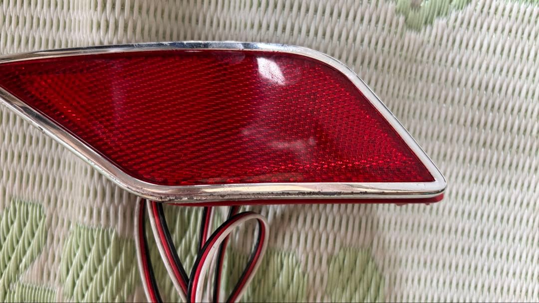 ［値下げしました。］カローラクロス専用LEDテールランプ(スモーク)3点セット