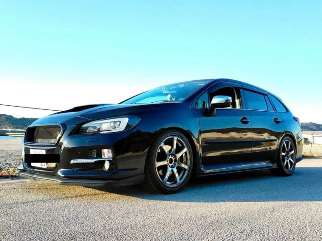 レヴォーグ グリル 社外品 塗装済み